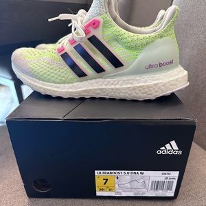 Adidas ultraboost 5.0 DNA size 7